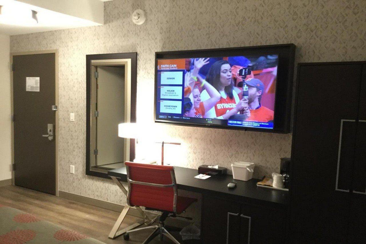 Hotel Ramada By Wyndham Bronx Terminal à New York Extérieur photo
