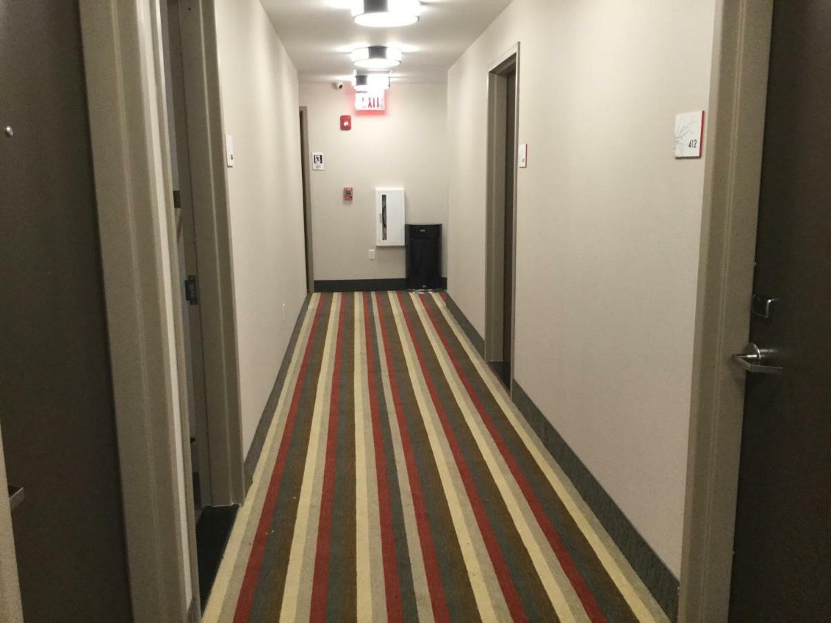 Hotel Ramada By Wyndham Bronx Terminal à New York Extérieur photo