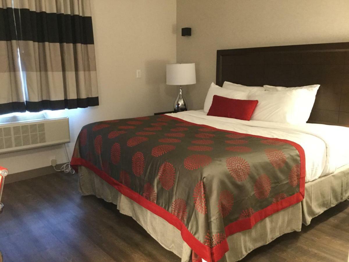 Hotel Ramada By Wyndham Bronx Terminal à New York Extérieur photo